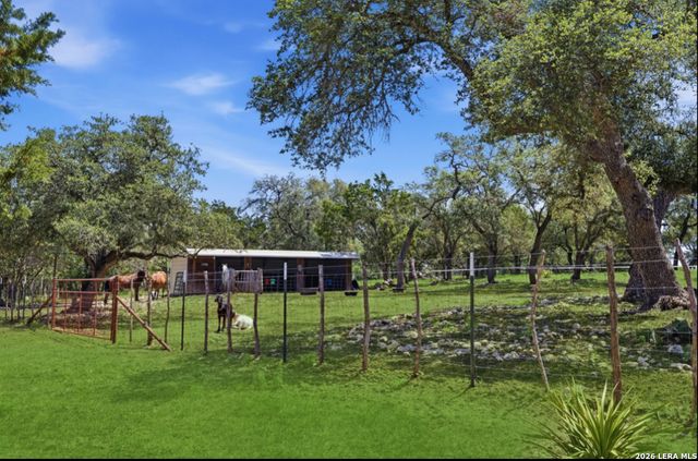 125 River Bluff Dr, Boerne, TX 78006