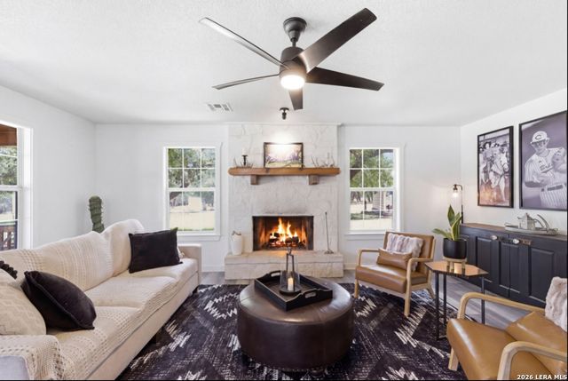 125 River Bluff Dr, Boerne, TX 78006
