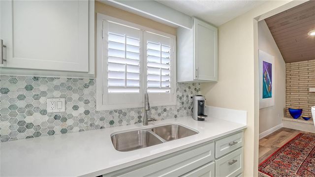 8112 12TH AVENUE NW, Bradenton, FL 34209