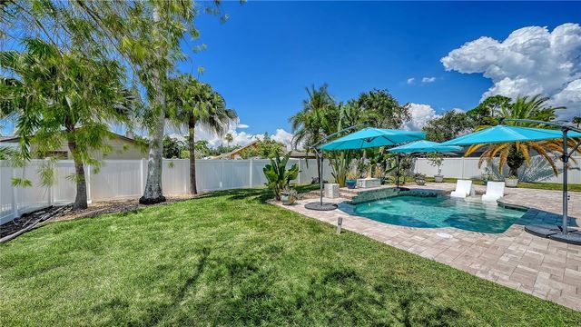 8112 12TH AVENUE NW, Bradenton, FL 34209