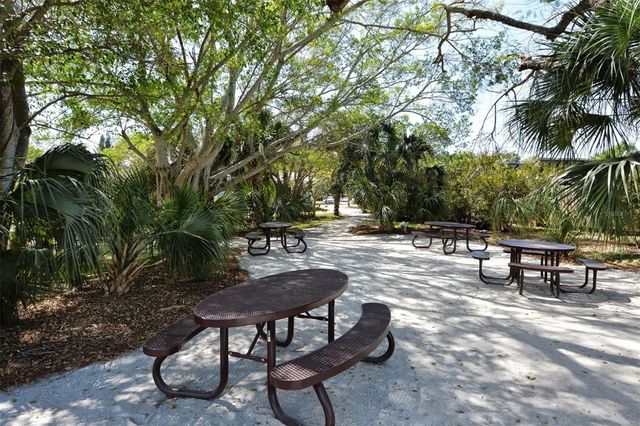 8112 12TH AVENUE NW, Bradenton, FL 34209