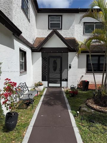 25051 SW 129th Ct, Homestead, FL 33032