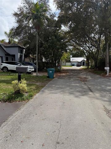 25051 SW 129th Ct, Homestead, FL 33032