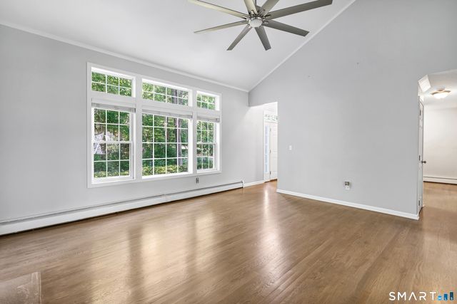 39 Greenbriar Road, Oxford, CT 06478