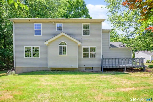 39 Greenbriar Road, Oxford, CT 06478