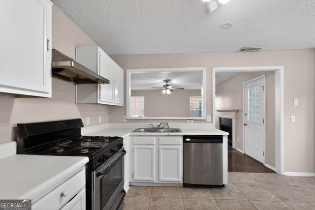 2046 Lown Farm Trail, Lithonia, GA 30058