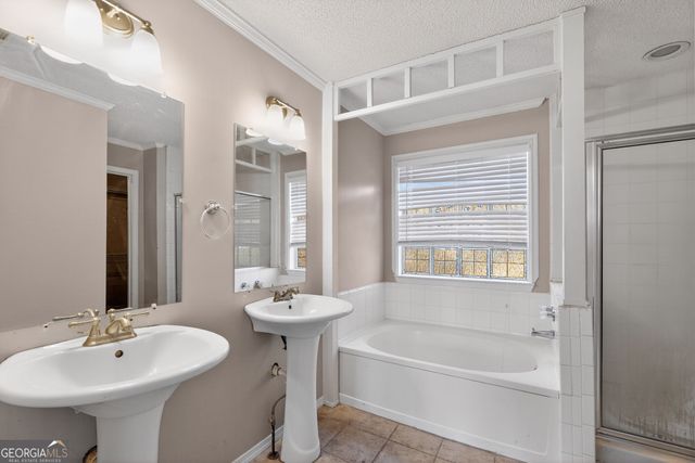 2046 Lown Farm Trail, Lithonia, GA 30058