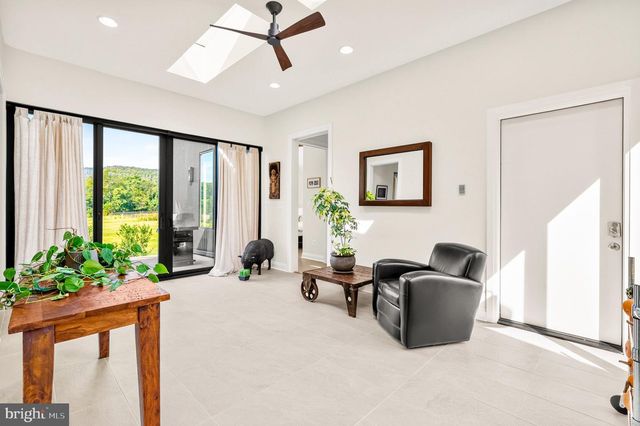 14502 TANGLE TWIG LN, Purcellville, VA 20132