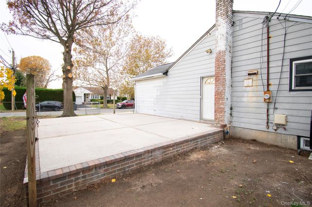 650 Bryant Street, East Meadow, NY 11554