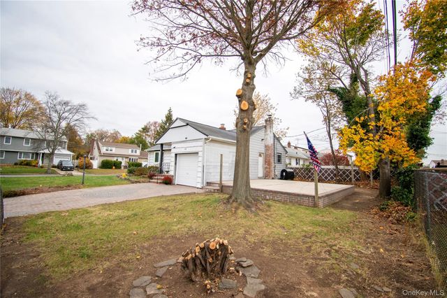 650 Bryant Street, East Meadow, NY 11554