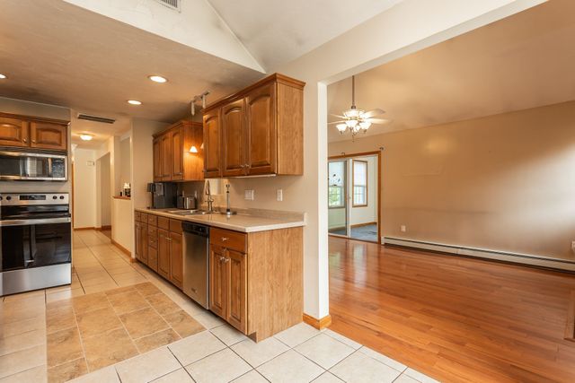 380 Spruce St, Bridgewater, MA 02324