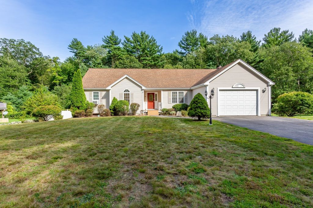 380 Spruce St, Bridgewater, MA 02324