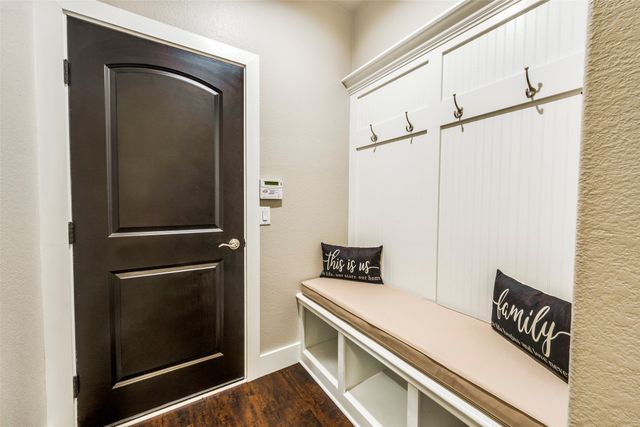 960 Pinnacle Ridge Road, Fort Worth, TX 76052