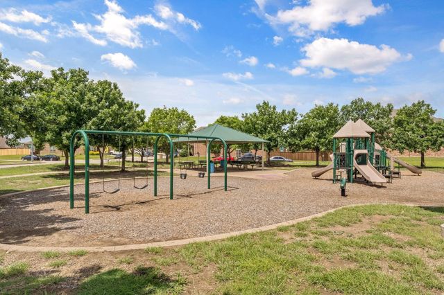 960 Pinnacle Ridge Road, Fort Worth, TX 76052