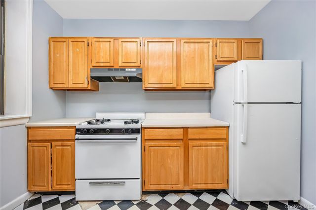 928 Belmont Avenue, Brooklyn, NY 11208