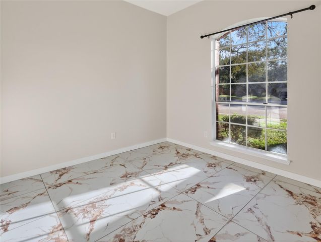 4418 W Thunderwood Circle, Fresno, TX 77545