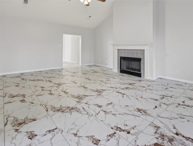 4418 W Thunderwood Circle, Fresno, TX 77545