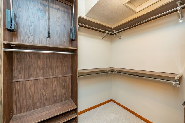3421 Briar Ridge, West Des Moines, IA 50265