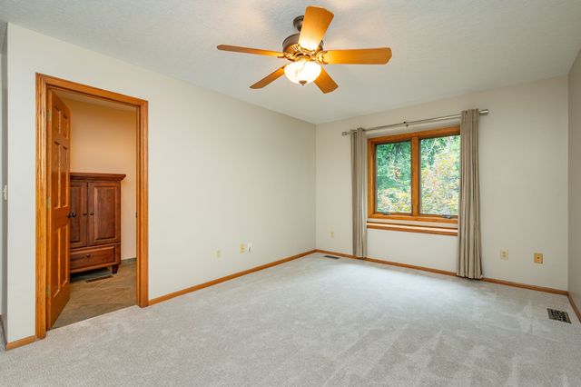 3421 Briar Ridge, West Des Moines, IA 50265
