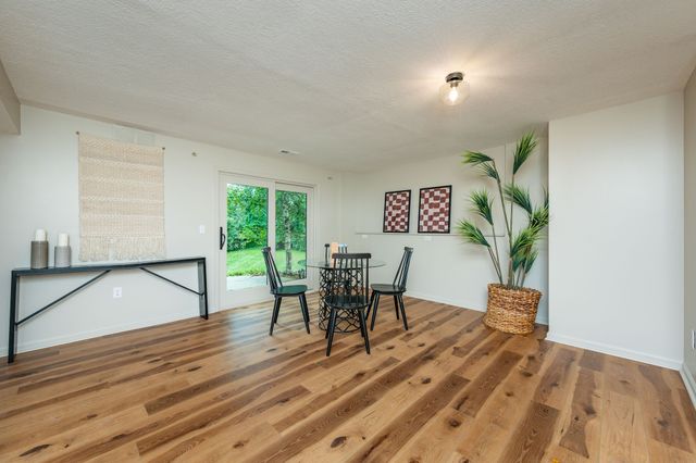 3421 Briar Ridge, West Des Moines, IA 50265