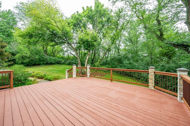 3421 Briar Ridge, West Des Moines, IA 50265