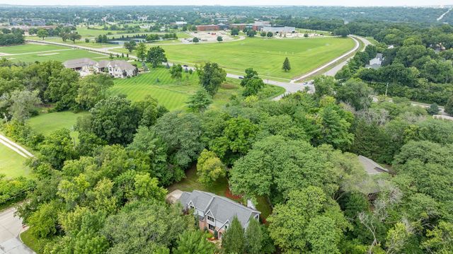 3421 Briar Ridge, West Des Moines, IA 50265
