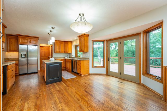 3421 Briar Ridge, West Des Moines, IA 50265
