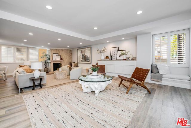 441 N Oakhurst Drive 203, Beverly Hills, CA 90210