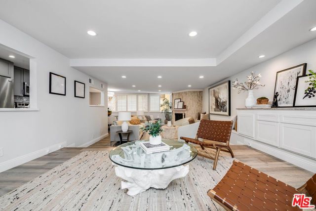 441 N Oakhurst Drive 203, Beverly Hills, CA 90210