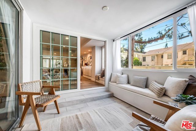 441 N Oakhurst Drive 203, Beverly Hills, CA 90210