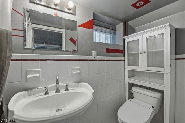 50 Ridgehurst Rd, West Orange Twp., NJ 07052