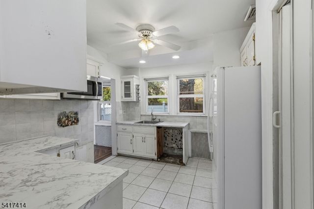 50 Ridgehurst Rd, West Orange Twp., NJ 07052