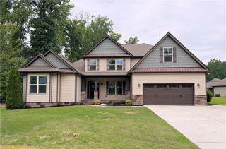 407 Oak Ridge Place, Easley, SC 29642