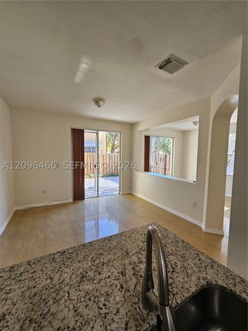 16658 SW 79th Ter 0, Miami, FL 33193