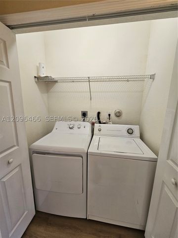 16658 SW 79th Ter 0, Miami, FL 33193