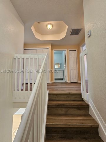 16658 SW 79th Ter 0, Miami, FL 33193