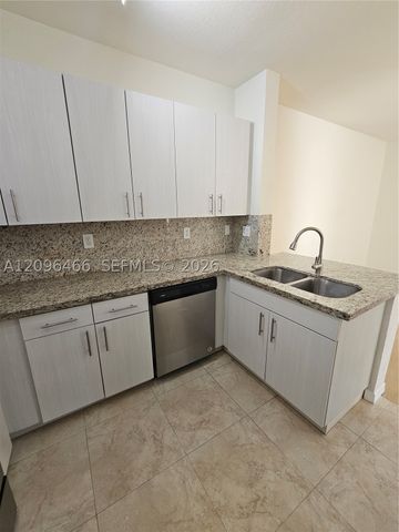 16658 SW 79th Ter 0, Miami, FL 33193