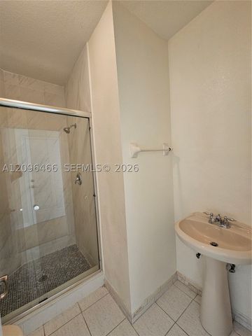 16658 SW 79th Ter 0, Miami, FL 33193