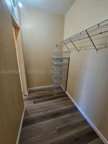 16658 SW 79th Ter 0, Miami, FL 33193