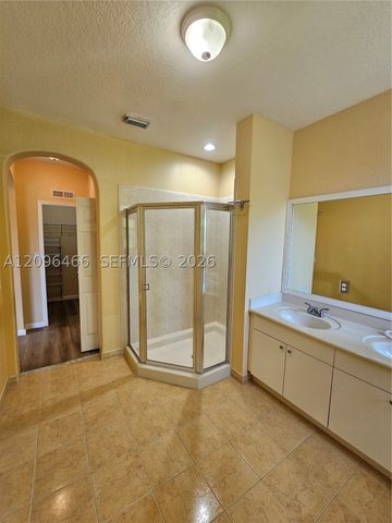 16658 SW 79th Ter 0, Miami, FL 33193