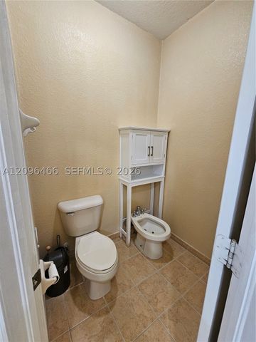 16658 SW 79th Ter 0, Miami, FL 33193