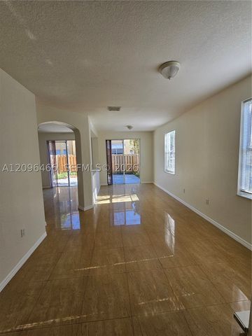 16658 SW 79th Ter 0, Miami, FL 33193