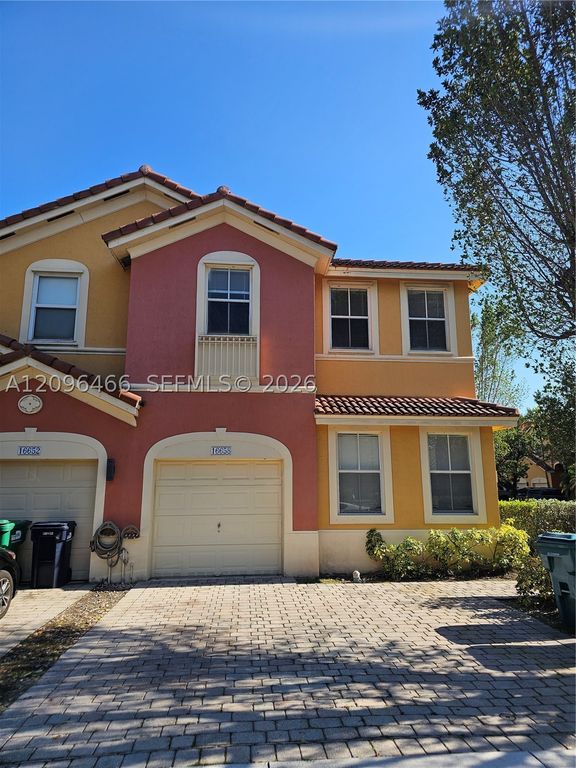 16658 SW 79th Ter 0, Miami, FL 33193