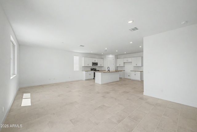 15221 W GRAY FOX Trail, Surprise, AZ 85387