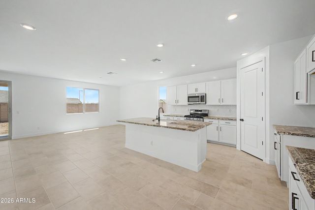 15221 W GRAY FOX Trail, Surprise, AZ 85387