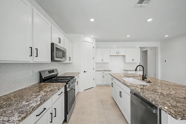 15221 W GRAY FOX Trail, Surprise, AZ 85387