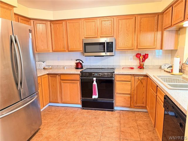 960 Hopkins Road C, Amherst, NY 14221