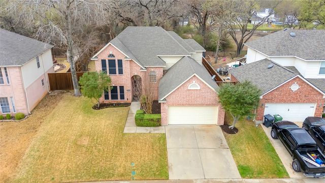 6502 Redstone Court, Arlington, TX 76001