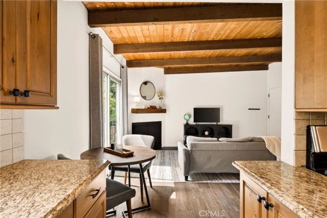4230 Whitsett Avenue 6, Studio City, CA 91604