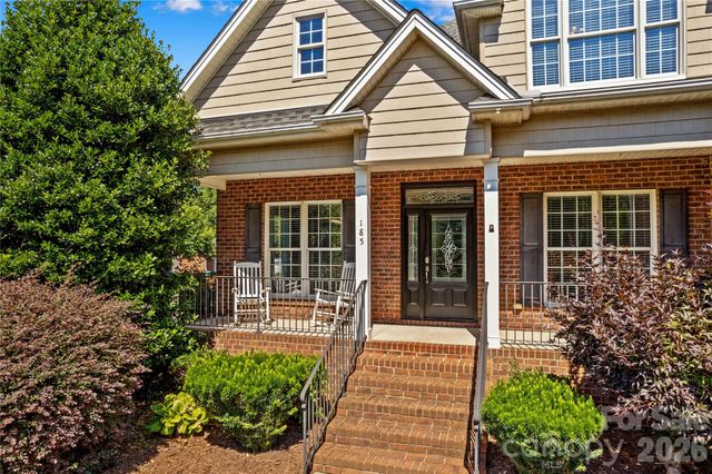 185 Upper Oak Drive, Statesville, NC 28625
